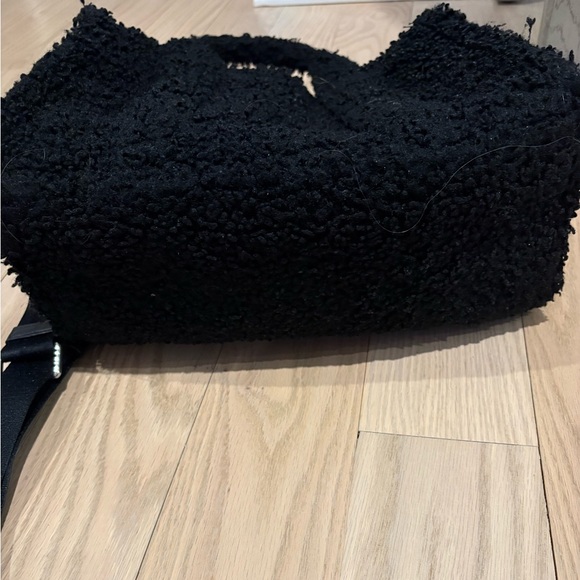 Marc Jacobs The Teddy Medium Tote Bag - Picture 5 of 5